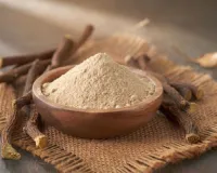 औषधीय गुणों की खान है मुलेठी, जानें इसके फायदे और उपयोग का सही तरीका