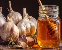 सेहत के लिए संजीवनी है शहद और लहसुन का मिश्रण, हृदय रोगों में लाभकारी 