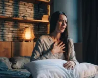 सुबह उठते ही नाक हो जाती है बंद, शरीर में बढ़ते कफ का है संकेत 