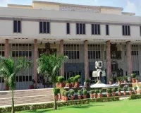    दिल्ली उच्च न्यायालय ने आबकारी नीति मामले में निचली अदालत की टिप्पणियों पर रोक लगायी, अरविंद केजरीवाल समेत सभी आरोपियों को नोटिस