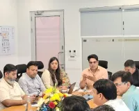 नोएडा में मंडलायुक्त ने की एयरपोर्ट लोकार्पण कार्यक्रम की तैयारियों की समीक्षा, दिए निर्देश 