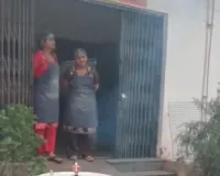 मेरठ: जिला अस्पताल में 'गैस संकट', लकड़ियों के चूल्हे पर बन रहा मरीजों का खाना, दावों की खुली पोल