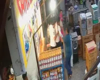 गाजियाबाद: कविनगर में दंपति की बेरहमी से पिटाई; सीसीटीवी में कैद हुई दबंगों की करतूत