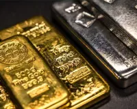 सर्राफा बाजार में बड़ी गिरावट: सोना ₹3,110 और चांदी ₹10,000 तक टूटी