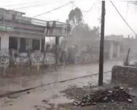 उत्तर प्रदेश में कुदरत का कहर: लखनऊ-अयोध्या में ओले गिरे, आकाशीय बिजली से 5 की मौत, ओलावृष्टि और बेमौसम बारिश से फसलों को भारी नुकसान