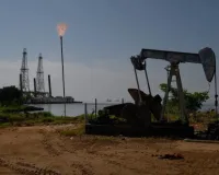 कच्चे तेल की कीमत में छह प्रतिशत से अधिक की गिरावट, भारत जैसे तेल आयातकों को मिलेगी राहत