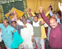 शामली में भजनों की अमृत वर्षा और फूलों की होली