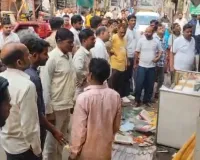  कोंच में मिठाई की दुकान में गैस रिफलिंग करते सिलेंडर फटा, दुकानदार झुलसा