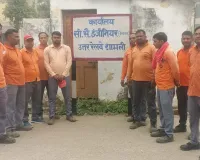 शामली रेलवे कर्मचारी हुए एसएसई के कथित दुर्व्यवहार के खिलाफ प्रदर्शन, उचित कार्रवाई की मांग