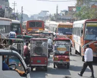 शामली में होली 2026 के अवसर पर यात्रियों की भारी भीड़, रोडवेज और निजी बसों में चढ़ाव