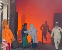 इंदौर में 24 घंटे में दूसरी आग की घटना से हड़कंप, दवा फैक्ट्री में भड़की भीषण आग कई कर्मचारी झुलसे