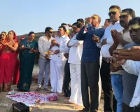 औरैया में यमुना जयंती पर विश्रांत घाट में हुई भव्य आरती, श्रद्धालुओं ने किया दीपदान