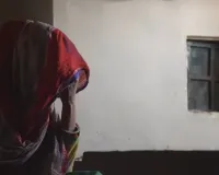 मोबाइल चलाने को लेकर हुआ झगड़ा पति ने पत्नी का गला घोंटकर की हत्या फिर आत्महत्या जैसा बनाने की कोशिश