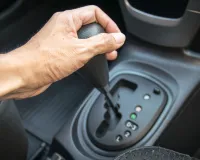 एंट्री वेरिएंट में ऑटोमैटिक ट्रांसमिशन क्यों बढ़ रहा है भारत में,बदल रही है कार खरीदने वालों की सोच