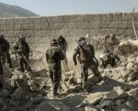 पाकिस्तान-अफगानिस्तान सीमा पर भारी तनाव: अफगान सेना का सैन्य चौकियों पर कब्जा और 14 सैनिकों की मौत का दावा