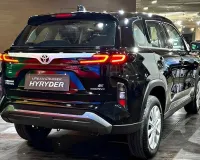 फरवरी 2026 में नंबर 1 बनी Toyota HyRyder जबरदस्त माइलेज और दमदार फीचर्स से जीता दिल