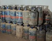 इंदौर में गैस सिलेंडर को लेकर मची हलचल, दो दिन में 10 गुना बढ़ी बुकिंग लोगों में डर का माहौल, कलेक्टर शिवम वर्मा ने दी बड़ी जानकारी