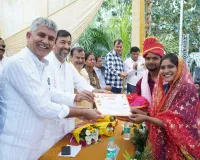 शामली: मुख्यमंत्री सामूहिक विवाह योजना में 92 जोड़ों ने थामा एक-दूसरे का हाथ, अब बेटियों की शादी के लिए मिलेंगे 1 लाख रुपये