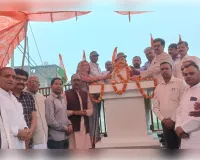 मुजफ्फरनगर: भोकरहेड़ी के अमृत सरोवर पर स्थापित हुई शहीद-ए-आजम की प्रतिमा, जिला पंचायत अध्यक्ष ने युवाओं को दी राष्ट्रभक्ति की प्रेरणा 