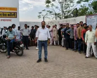 मुजफ्फरनगर के खतौली में पूर्ति निरीक्षक की निगरानी में हुआ गैस सिलेंडरों का वितरण