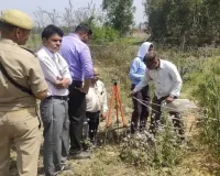 सीएम मॉडल कंपोजिट विद्यालय की जमीन पर मचा सियासी घमासान, दोबारा पैमाइश के लिए मौके पर पहुंचे डीएम