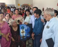 नोएडा लोक मंच ने एसएल फाउंडेशन के चेयरपर्सन का संस्कार अध्ययन केंद्र में किया स्वागत