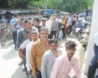 शामली: गैस सिलेंडरों की भारी किल्लत से आम लोगों को हो रही मुश्किलें