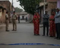 मुजफ्फरनगर के चरथावल में फंदे पर लटका मिला शव , पुलिस जांच में जुटी