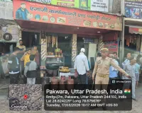 मुरादाबाद: घरेलू गैस सिलेंडरों के व्यावसायिक इस्तेमाल पर प्रशासन का हंटर; 'एजाजी कन्फेक्शनरी' पर छापेमारी, 4 सिलेंडर बरामद कर FIR दर्ज