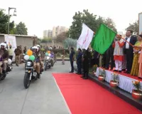 सीएम योगी ने 50 क्यूआरटी वाहनों को दिखाई हरी झंडी, यूपी में 'सुरक्षा ही विकास की पहली शर्त'