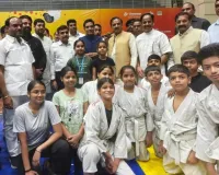 नोएडा में युवाओं को प्रोत्साहित करने के लिए सांसद-विधायक खेल महोत्सव  