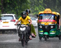 दिल्ली-NCR में बारिश का डबल अटैक! 4-5 सितंबर को येलो अलर्ट, आंधी-बिजली के साथ बरसेंगे बादल; पारा 31°C तक लुढ़कने के आसार