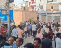 नोएडा के डूब क्षेत्र में बिजली कनेक्शन काटे जाने का मामला गरमाया, रविवार को महापंचायत