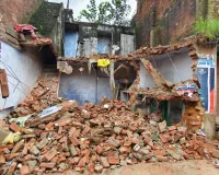 कौशांबी पटाखा फैक्ट्री धमाका: 25 हजार की इनामी कहकशा गिरफ्तार, अवैध गोदाम पर चला बुलडोजर