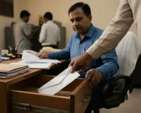 शाहपुर ब्लॉक कार्यालय: मेज की दराज खुलते ही लिफाफा अंदर... भ्रष्टाचार बाहर, बीडीओ परशुराम पर गाज, जांच के लिए समिति गठित