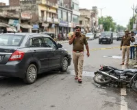मुजफ्फरनगर में कार सवार ने बाइक का पीछा कर डीएम आवास के पास मारी टक्कर, पीड़ित के सिर में आए 16 टांके