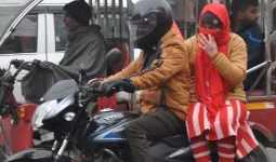 शामली में मौसम का मिजाज बदला, ठंडी हवाओं और बादलों से बढ़ी ठिठुरन