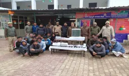 मेरठ: ब्रहमपुरी पुलिस ने सट्टा गिरोह का भंडाफोड़, 28 सटोरियों के कब्जे से लाखों की बरामदगी