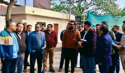 शामली में जिलाधिकारी ने इंडस्ट्रियल एरिया कंडेला में नाले की समस्या का स्थलीय निरीक्षण किया