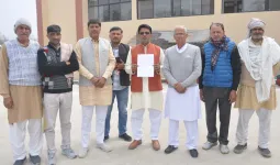 शामली: निर्माणाधीन टोल प्लाजा पर ग्राम करौदा हाथी का नाम गलत लिखे जाने पर ग्रामीणों ने DM से की शिकायत