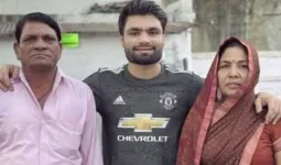 रिंकू सिंह के लिए नया संकट, फेसबुक आईडी हैक के बाद पिता की तबीयत बिगड़ी, नोएडा रेफर