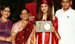 खूबसूरती और दिमाग का मेल: अभिनय के साथ पूरा किया एमबीबीएस का सपना, श्रीलीला ने सोशल मीडिया पर साझा कीं तस्वीरें