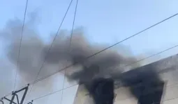 गाजियाबाद: प्लास्टिक फैक्ट्री में लगी भीषण आग, फायर ब्रिगेड ने पाया काबू