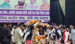 जातीय सम्मेलनों पर रोक के बावजूद लखनऊ में लोध सम्मेलन, मंत्री मंच पर—क्या अब नोटिस की बारी?