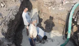 शामली: बीएसएनएल की खुदाई से मुख्य जल पाइपलाइन क्षतिग्रस्त, शहर में दिनभर जलापूर्ति बाधित