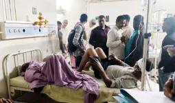 खाकी का साहस.. फरीदाबाद में फैक्ट्री की आग से लोगों को बचाते हुए  एक दर्जन समेत दो पुलिसकर्मी खुद भी झुलसे 