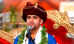 धीरेंद्र शास्त्री बोले- जो चेले ‘लड़कीबाजी’ के चक्कर में पड़े…वह छोड़ दें, वर्ना पर्चा खोल देंगे