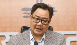 लोकसभा स्पीकर के खिलाफ अविश्वास प्रस्ताव को लेकर किरेन रिजिजू का कड़ा रुख, बोले-पछताएगी कांग्रेस