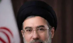 पड़ोसियों से संबंध बेहतर करने में हमें विश्वास, यूएस बेस पर हमला नहीं करेंगे बंद: मोजतबा खामेनेई