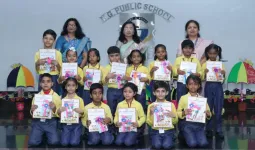 मुजफ्फरनगर: एमजी पब्लिक स्कूल में नन्हे मुन्नों की 'ग्रेजुएशन सेरेमनी का आयोजन 